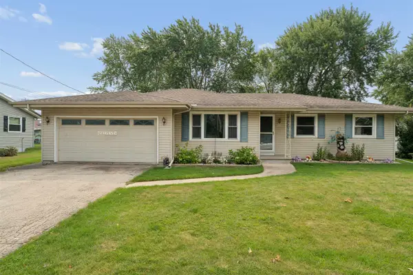 1045 Grove Street, MENASHA, WI 54952