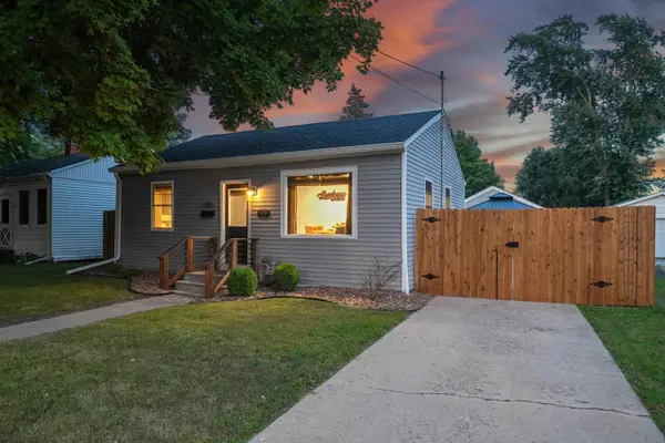 1831 14th Avenue, GREEN BAY, WI 54304-3723