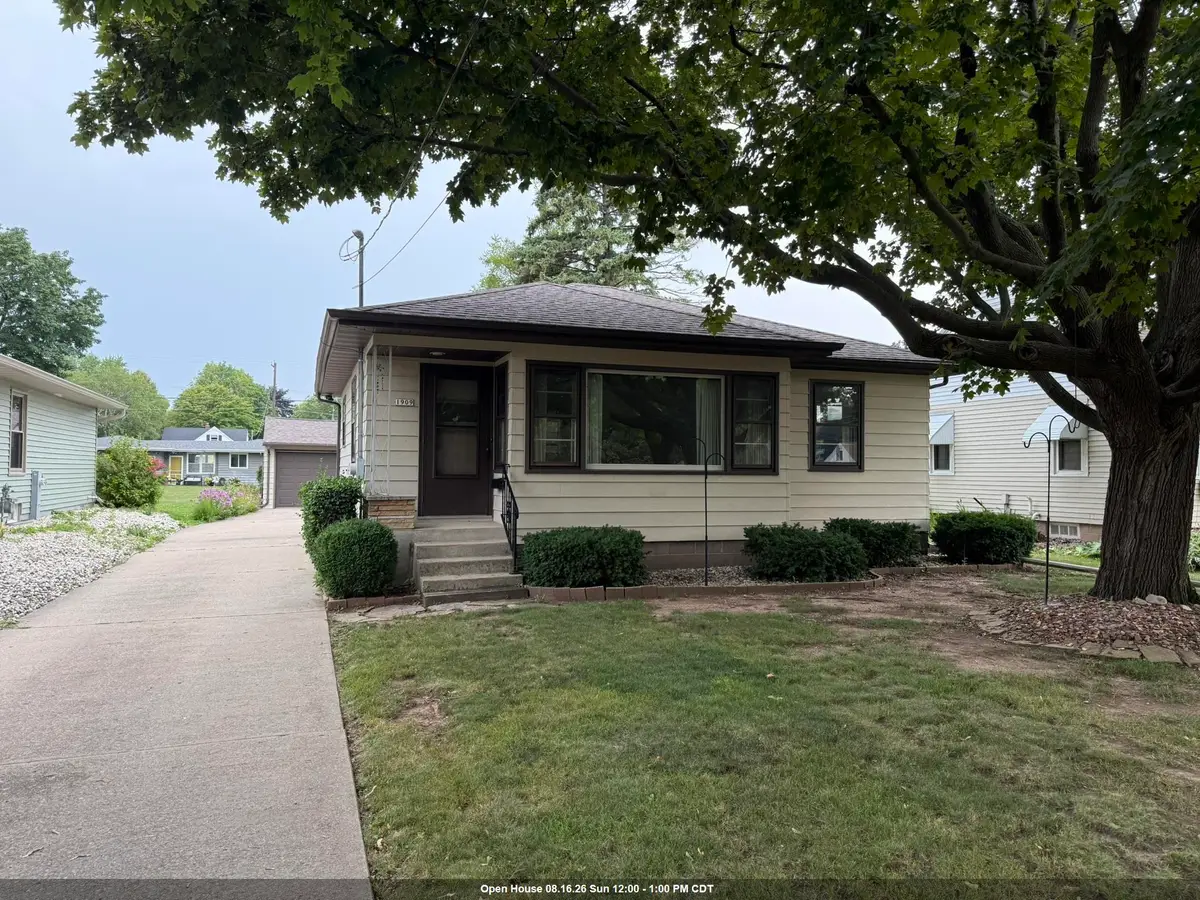 1909 Simpson Street, Oshkosh, WI 54902-6844 - #1