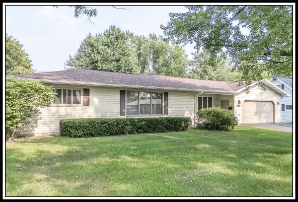 1808 Nassau Street, NEW LONDON, WI 54961-2552