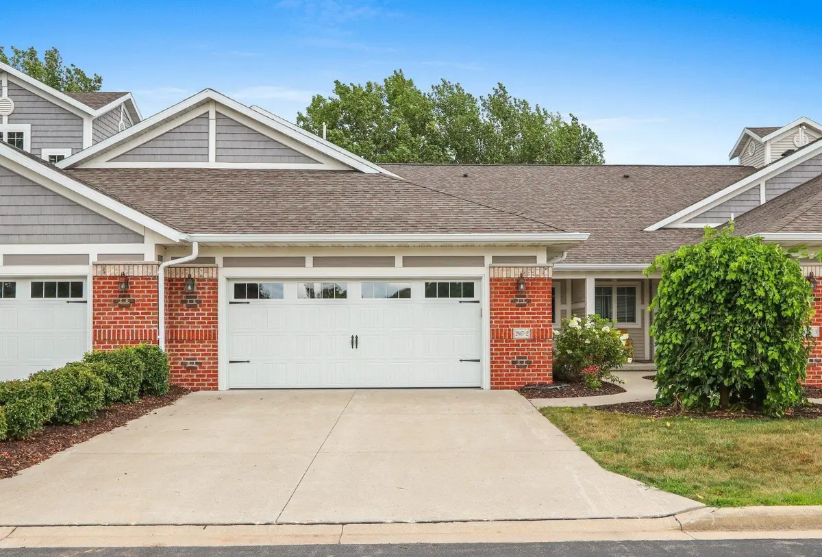 2617 Bay Harbor Circle #2, Green Bay, WI 54304 - #1