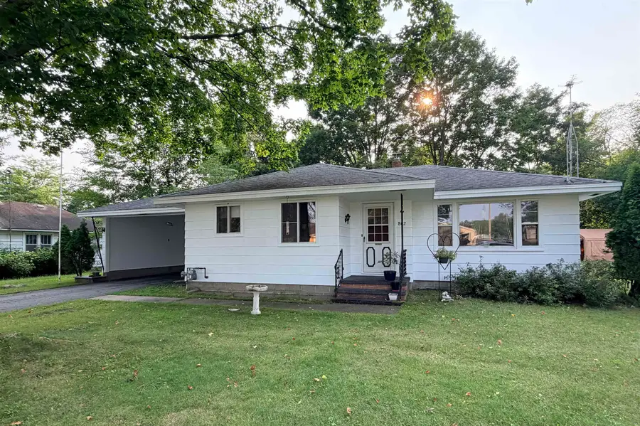 802 10th Street, Waupaca, WI 54981 - #2