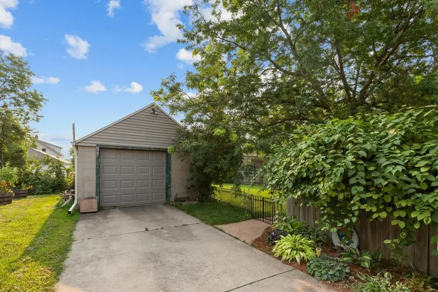1624 Mt Vernon Street, Oshkosh, WI 54901-3027 - #2