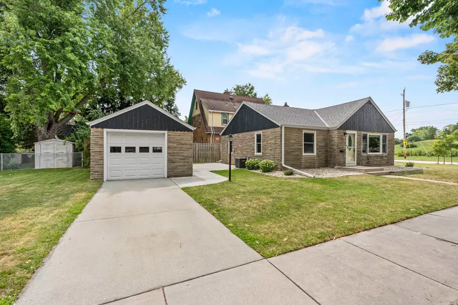 413 E Grant Street, Appleton, WI 54911-2948 - #2