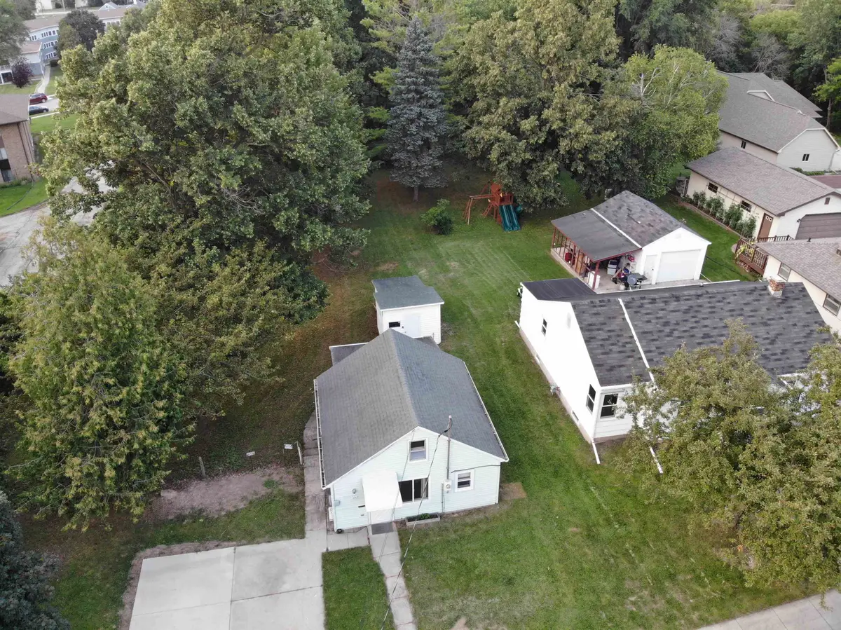 124 W 13th Street, Kaukauna, WI 54130-3251 - #1