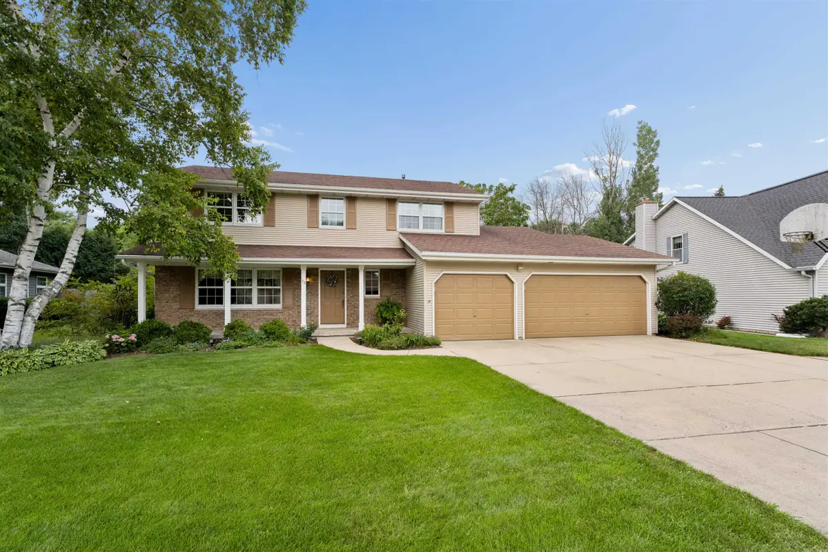 33 Pheasant Court, Appleton, WI 54915 - #1
