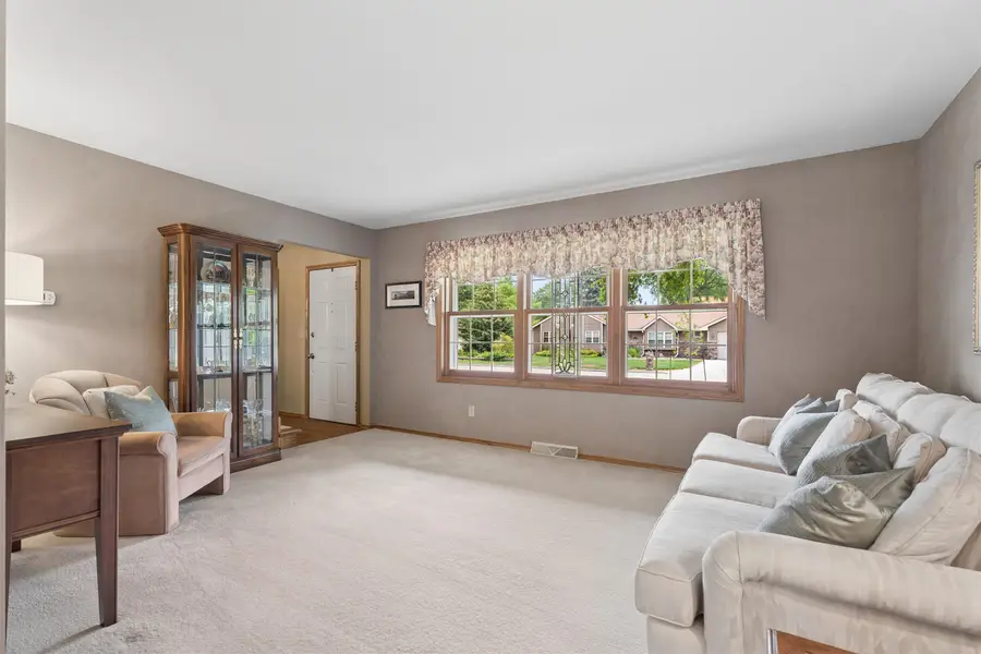 33 Pheasant Court, Appleton, WI 54915 - #2