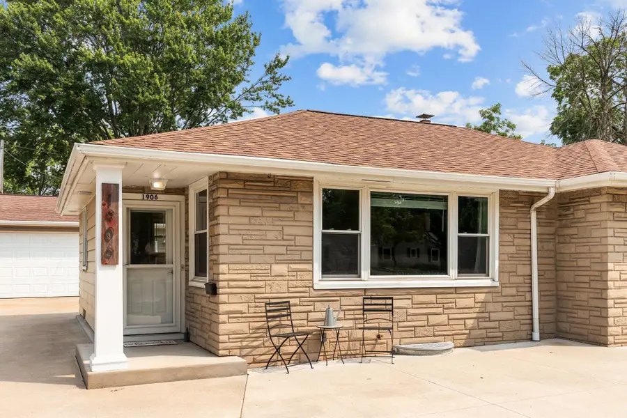 1906 S Memorial Drive, Appleton, WI 54915-1223 - #2