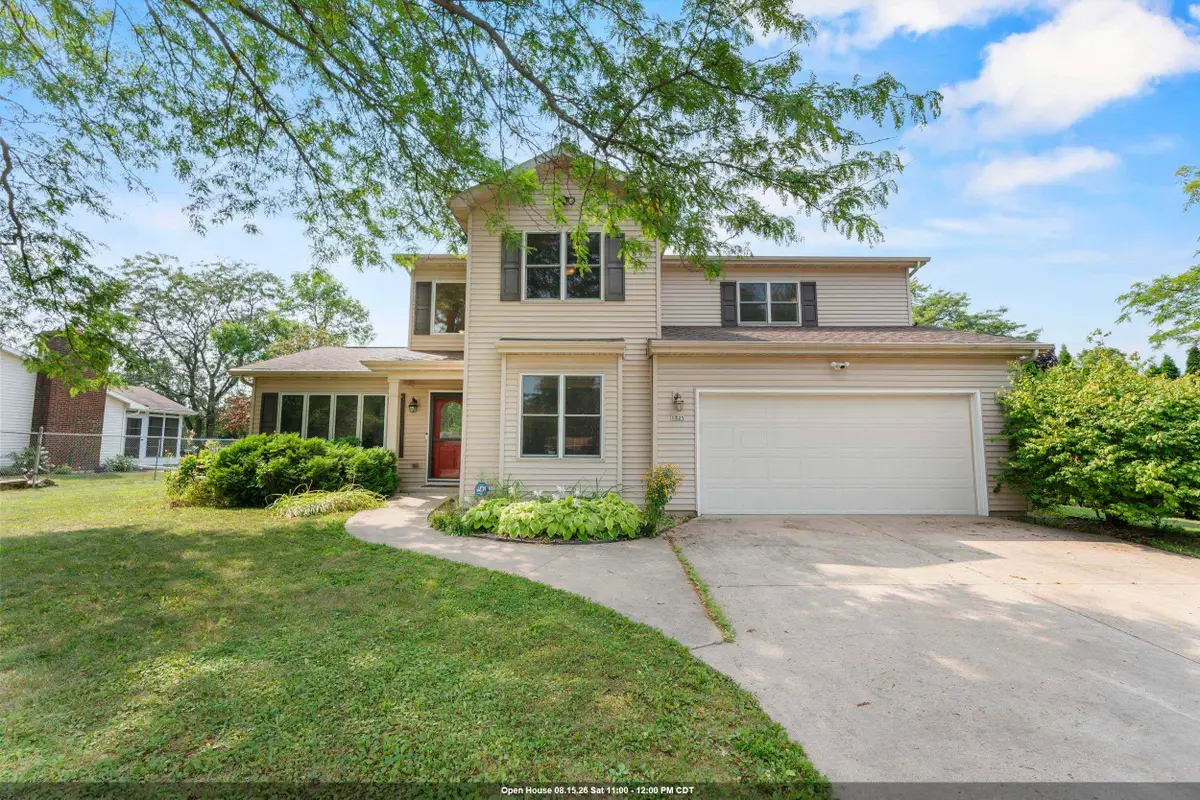 1325 S Westhaven Drive, Oshkosh, WI 54904 - #1
