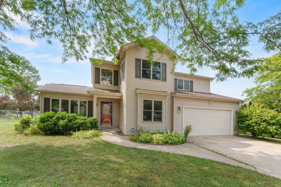 1325 S Westhaven Drive, Oshkosh, WI 54904 - #3