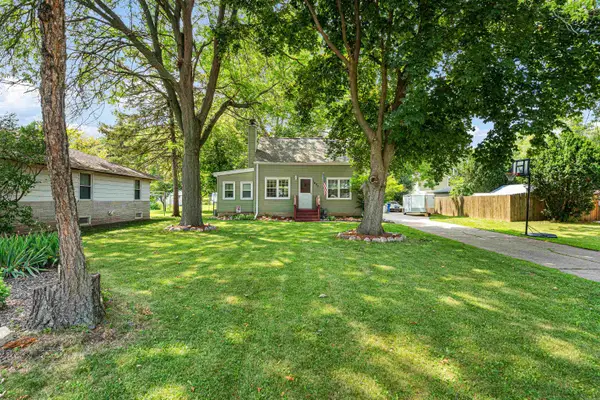 1427 Oak Street, OSHKOSH, WI 54901