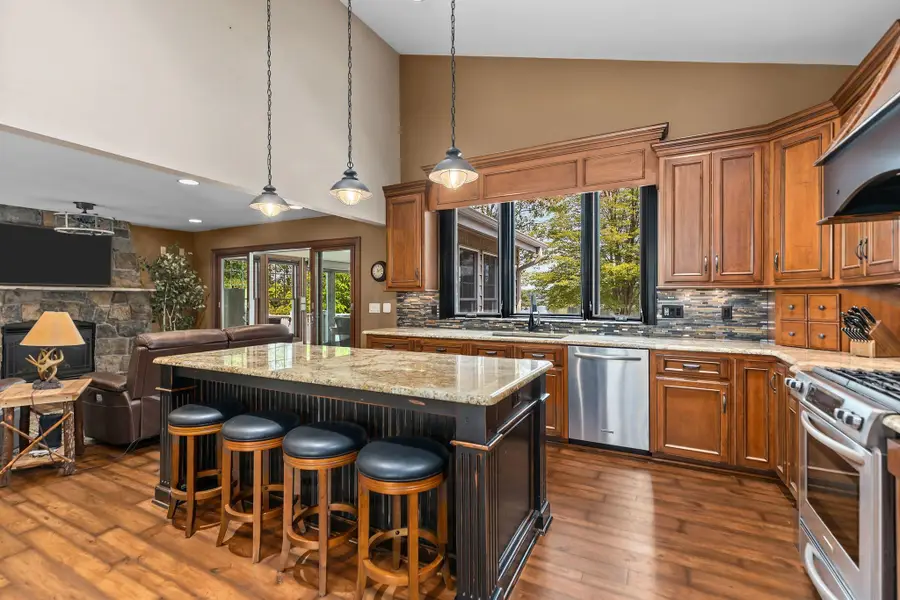 N1539 Silver Canoe Road, Keshena, WI 54135 - #3