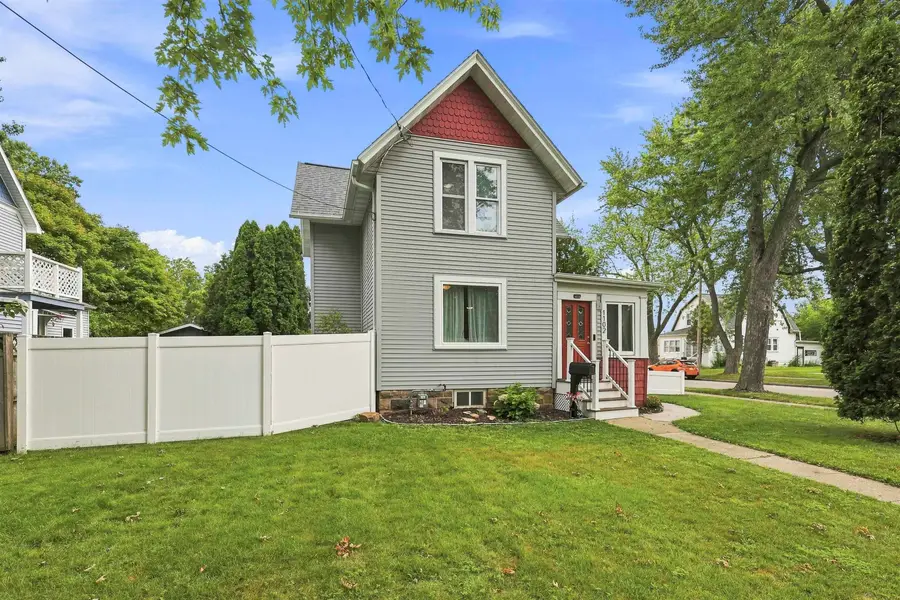 1102 W Lawrence Street, Appleton, WI 54914-5249 - #2
