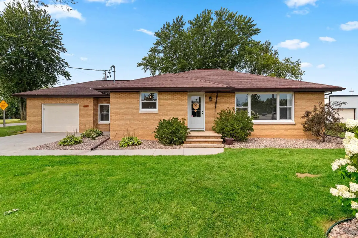 1155 Washington Street, Little Chute, WI 54140 - #1