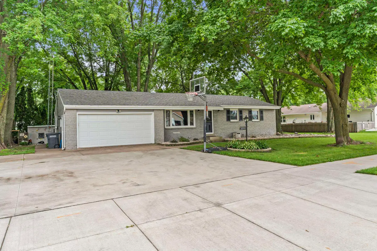 2899 W 9th Avenue, Oshkosh, WI 54904-6501 - #1