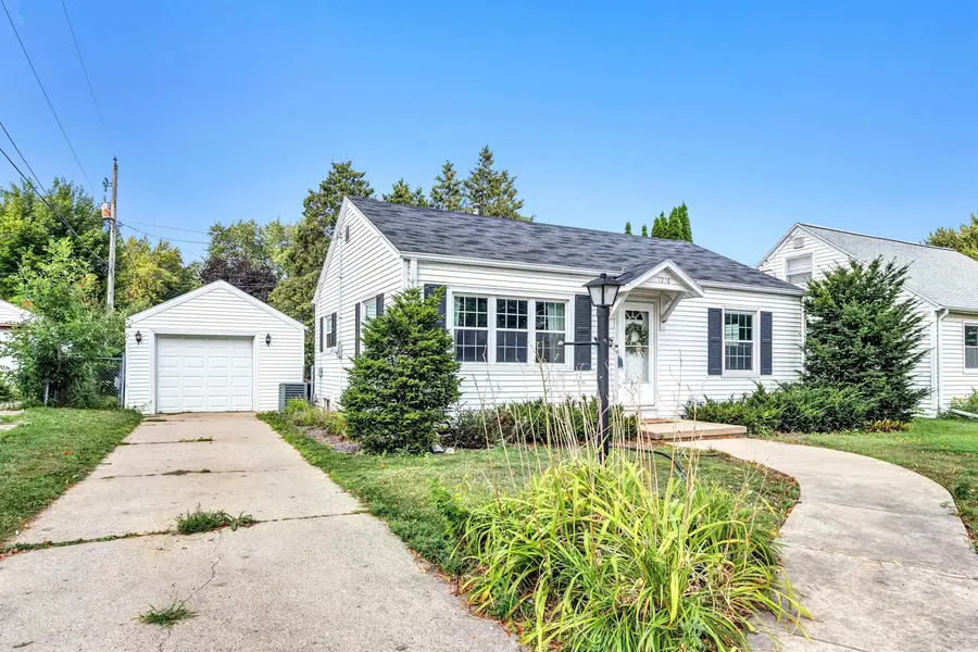 1216 9th Street, Green Bay, WI 54304-3202 - #2