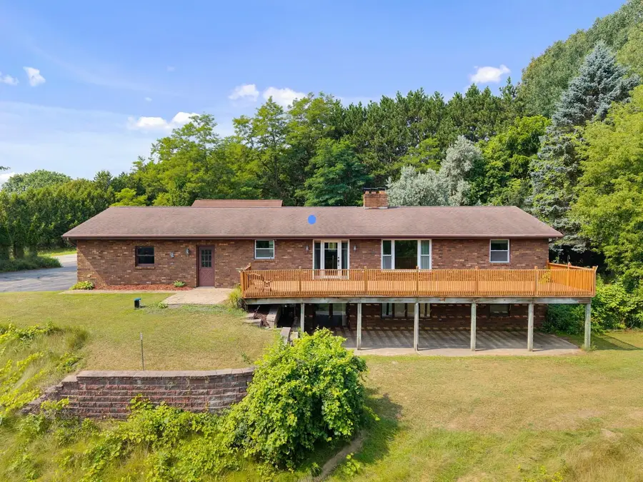 3747 Stream Road, Green Bay, WI 54313 - #3