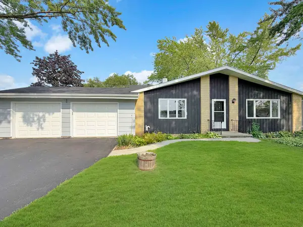 130 Barton Road, OSHKOSH, WI 54904