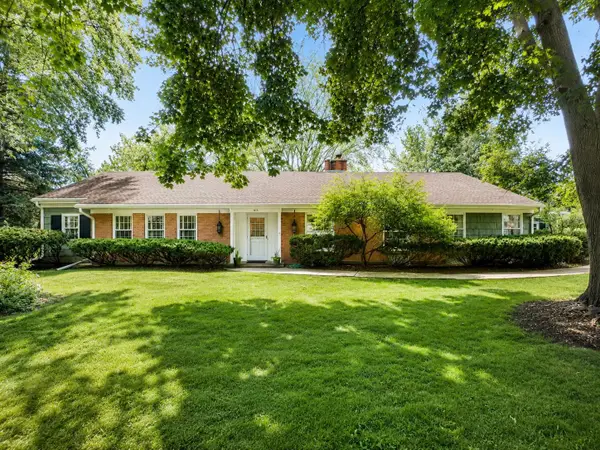415 Arrowhead Drive, GREEN BAY, WI 54301