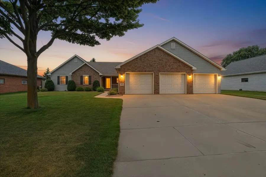 2767 Englewood Road, Green Bay, WI 54311-5431 - #3
