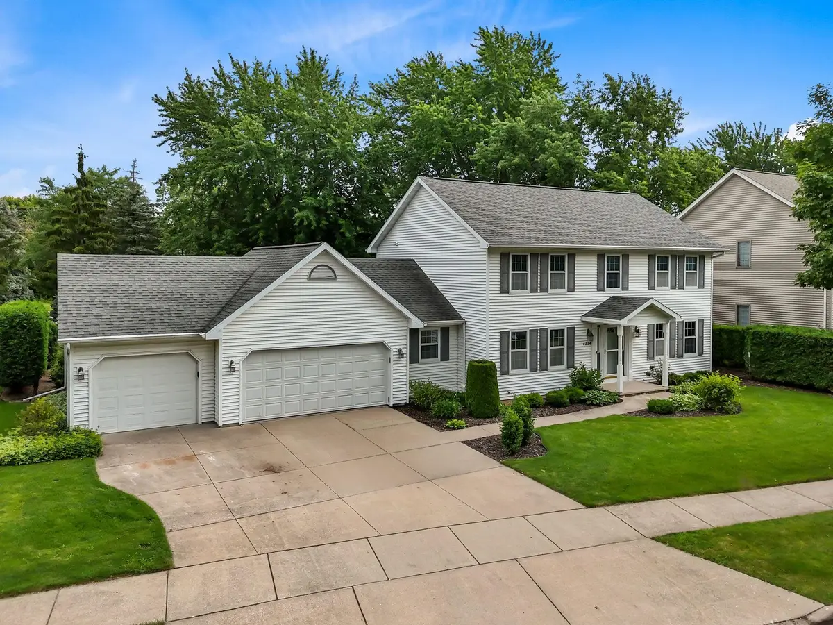 4224 Terraview Drive, Appleton, WI 54913 - #1