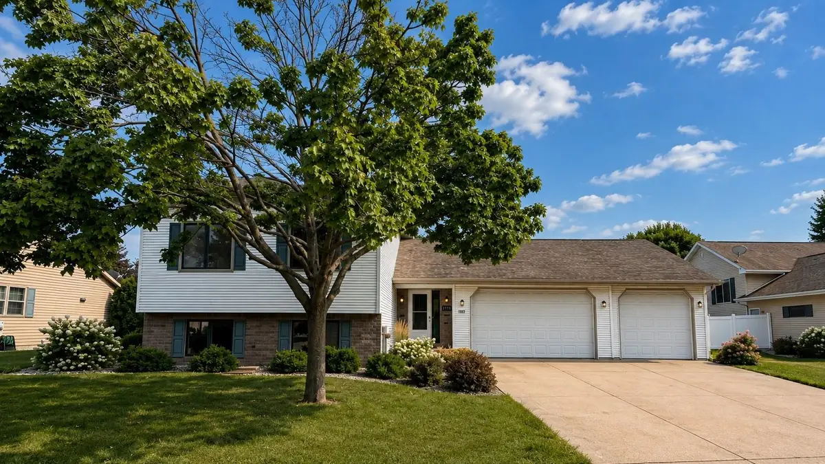 3171 Mockingbird Way, Oshkosh, WI 54904-6345 - #1