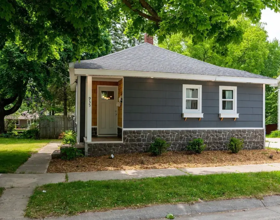 935 Quincy Street, Sturgeon Bay, WI 54235 - #2