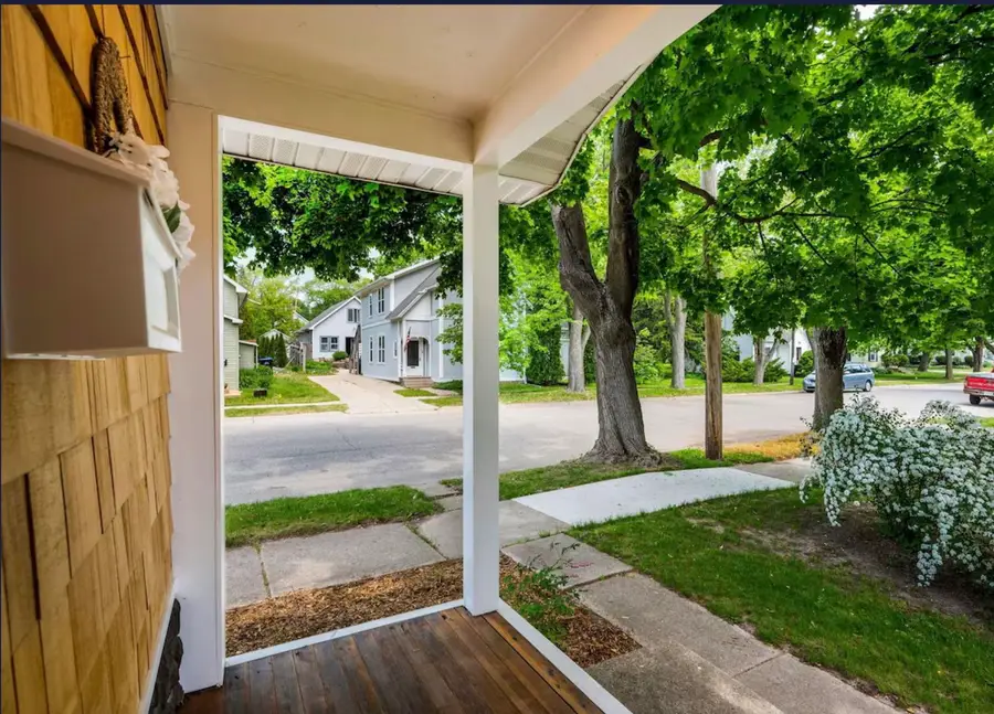 935 Quincy Street, Sturgeon Bay, WI 54235 - #3