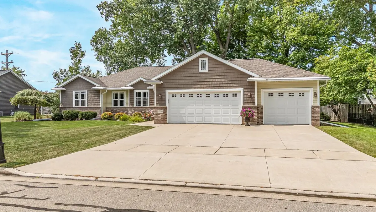 1790 Garnet Court, Menasha, WI 54952 - #1