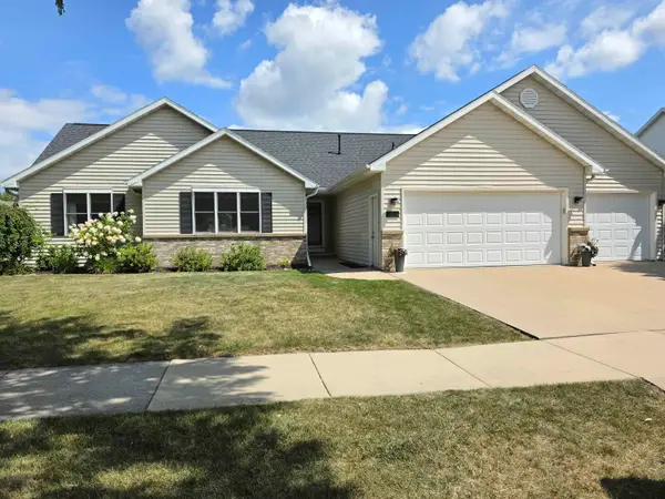 3226 E Greenleaf Drive, APPLETON, WI 54913