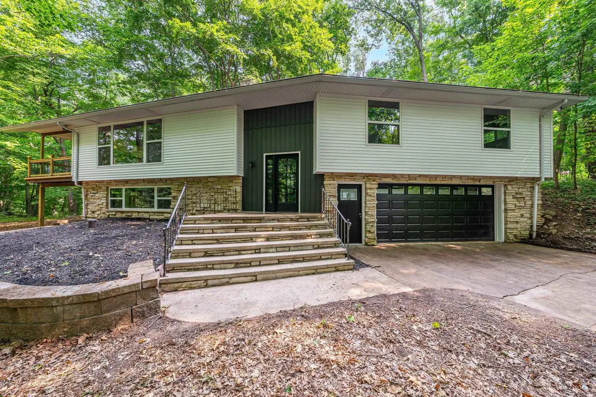 3973 W Highview Drive, Appleton, WI 54913 - #1