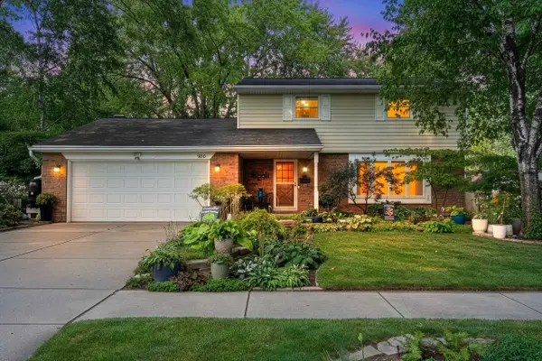 936 St Marys Street, DE PERE, WI 54115