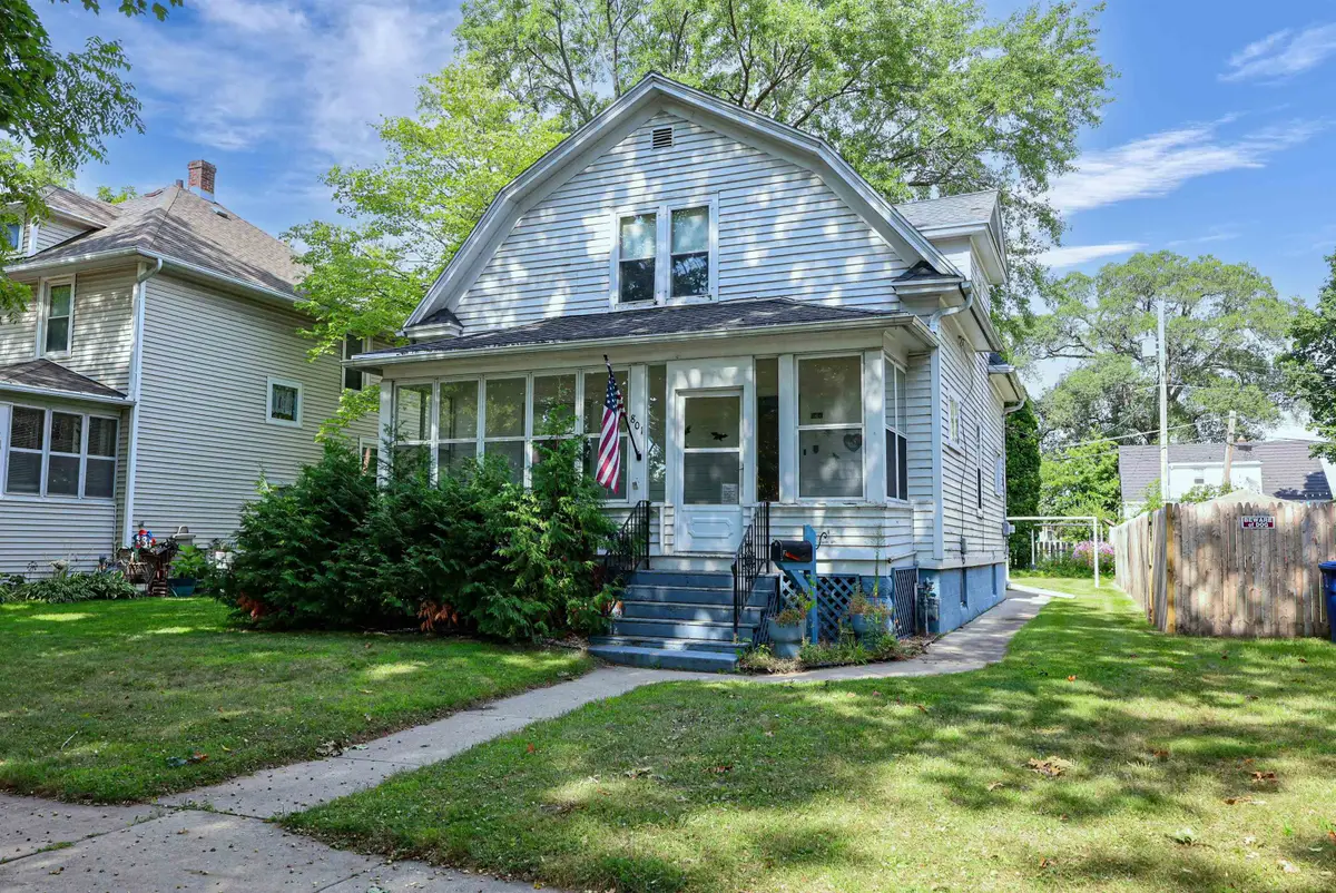 801 Lincoln Street, Green Bay, WI 54303 - #1