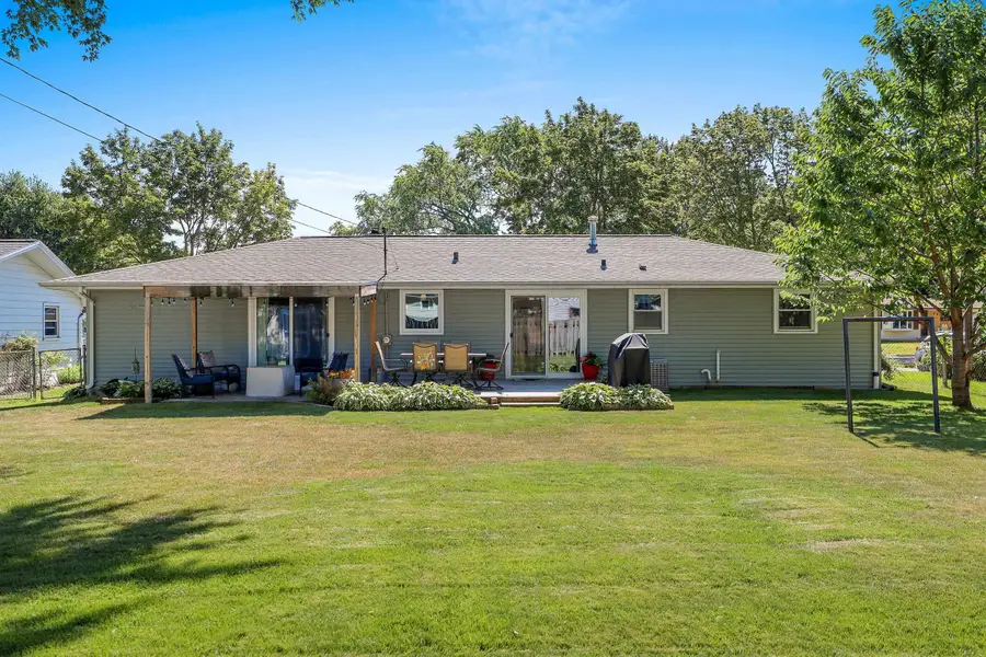 1016 Chantel Street, Green Bay, WI 54304-2012 - #2