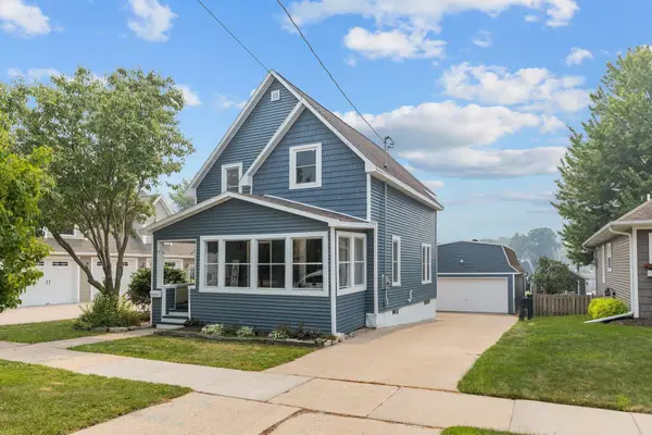 537 Broad Street, MENASHA, WI 54952-3121