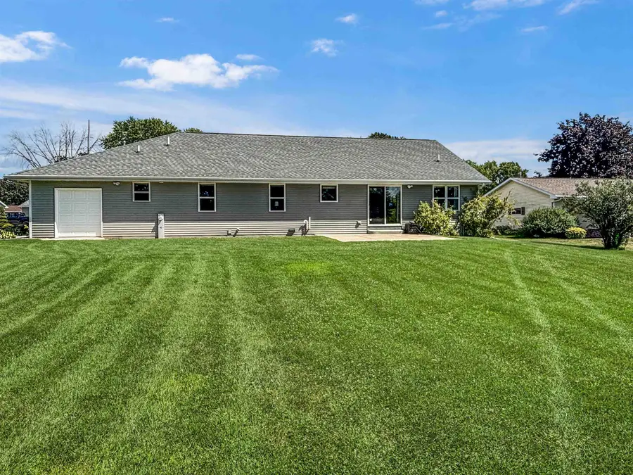 560 Superior Road, Green Bay, WI 54311 - #2