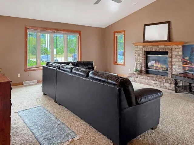 3136 Egan Lane, Green Bay, WI 54311-5064 - #3