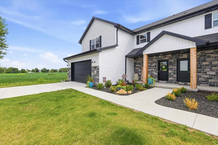 2601 St Thomas Lane, Neenah, WI 54956 - #2