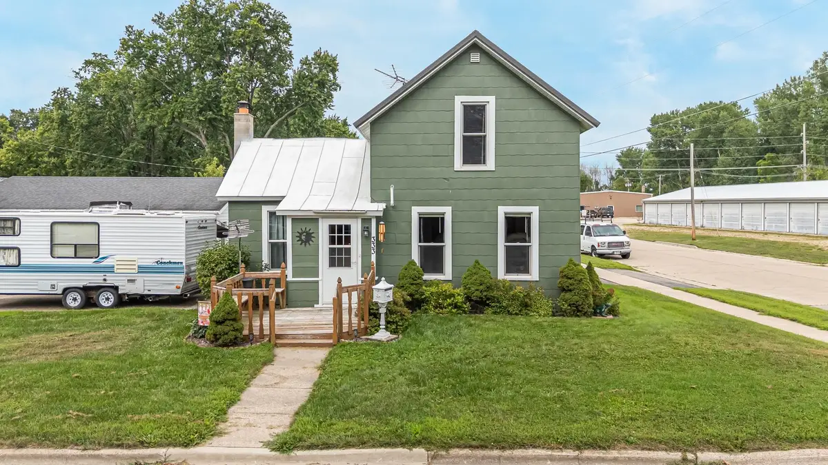 333 Lyon Street, New London, WI 54961 - #1
