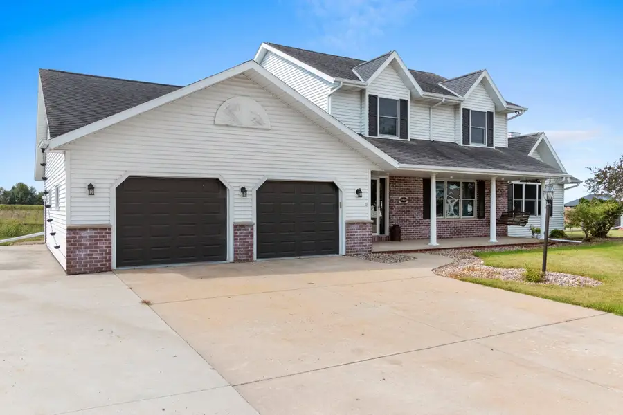 2820 Blue Spruce Drive, Green Bay, WI 54311-4509 - #2
