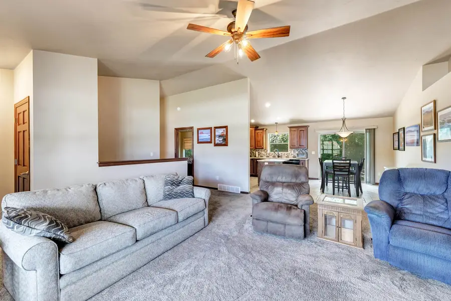 1927 Cross Creek Circle, De Pere, WI 54115-7424 - #3