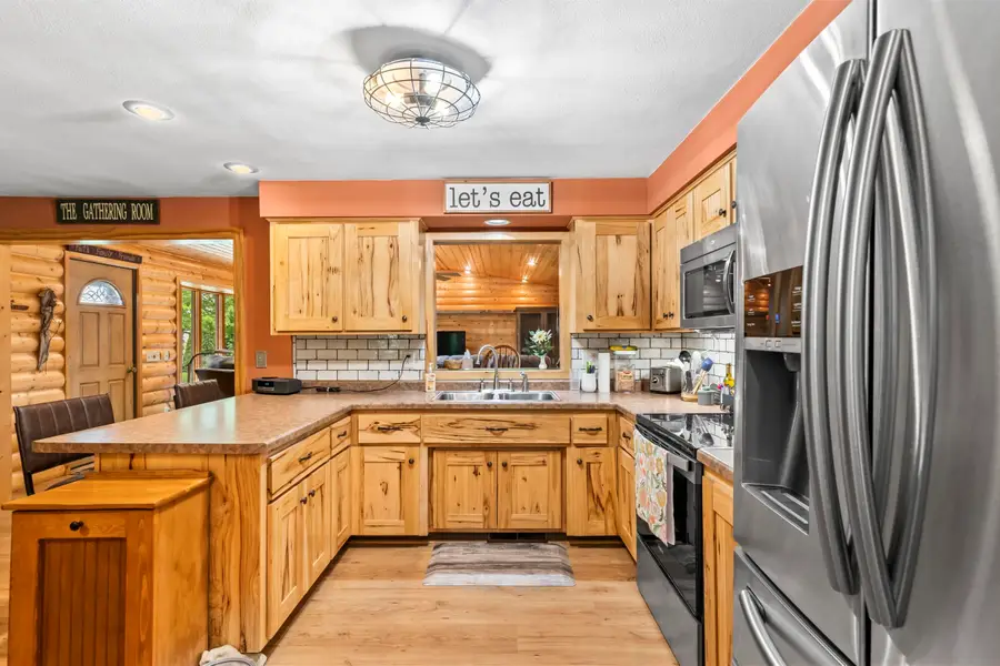 1261 Gavin Road, Neenah, WI 54956 - #3
