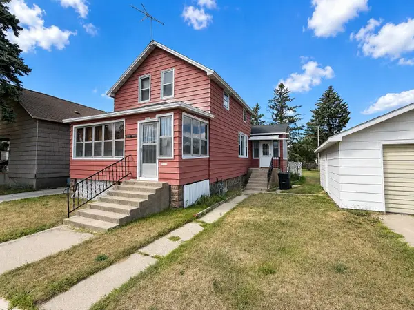 1808 11th Avenue, MENOMINEE, MI 49858