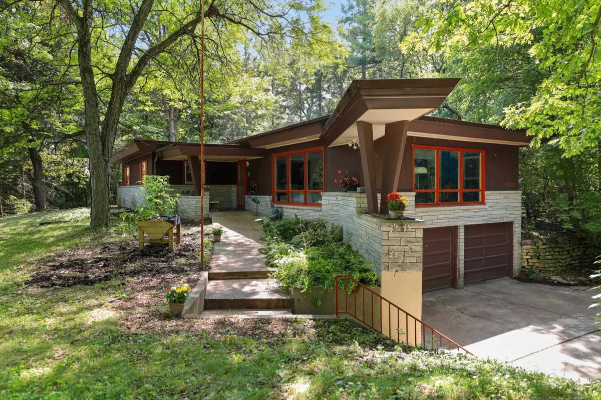 2532 Sheridan Drive, Green Bay, WI 54302-4423 - #1