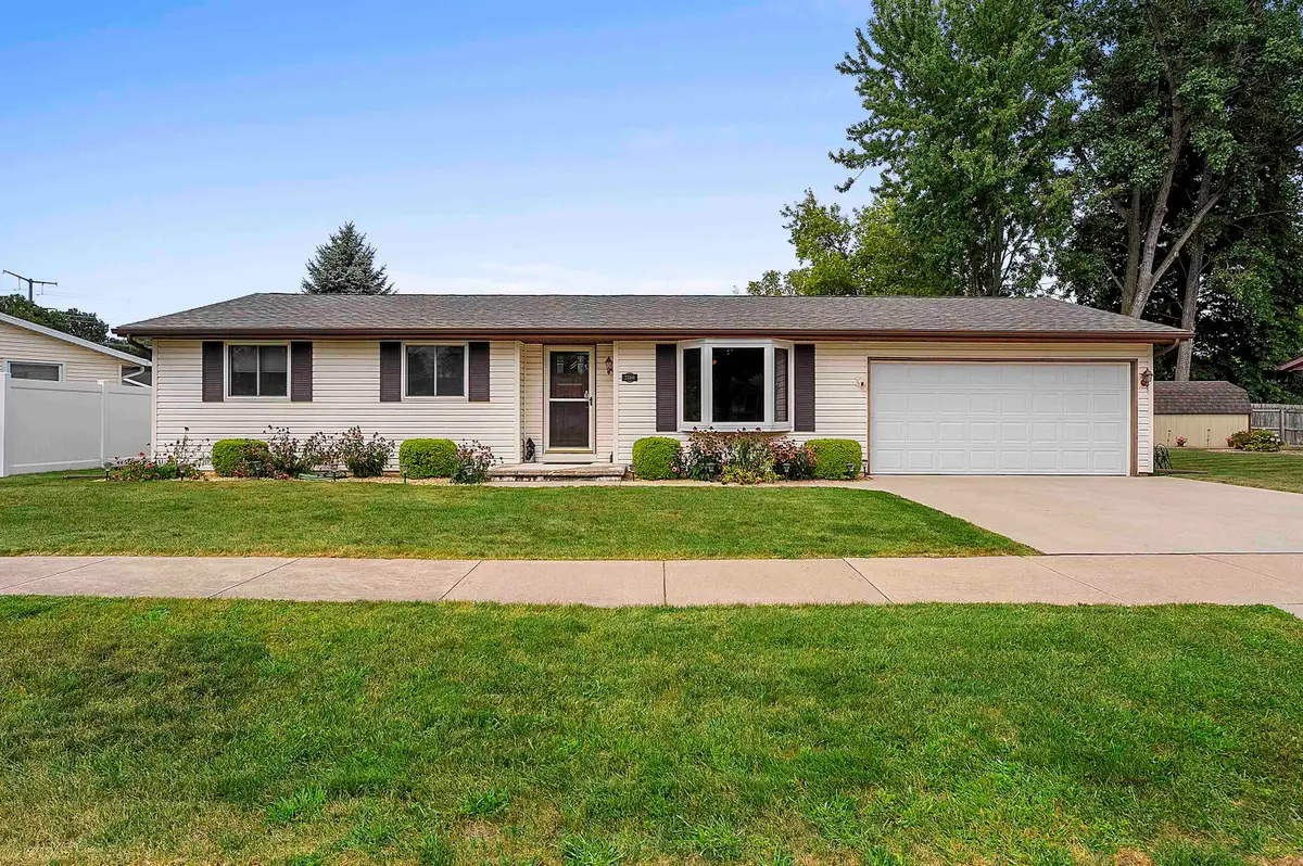 2360 Kincaid Avenue, Oshkosh, WI 54904 - #1