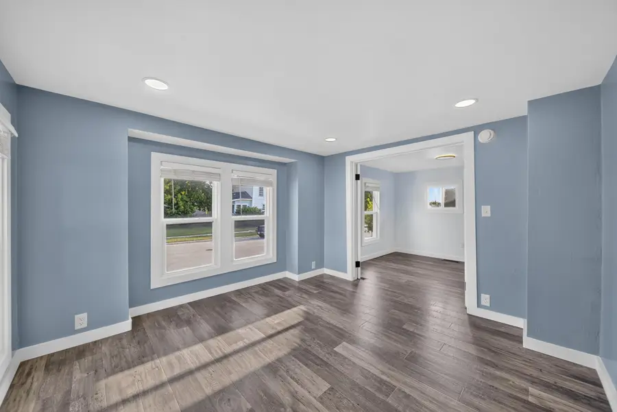 400 W 7th Avenue, Oshkosh, WI 54902 - #2