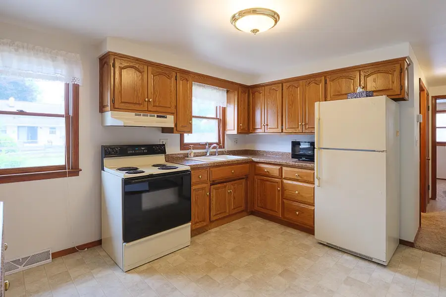 825 Stony Brook Lane, Green Bay, WI 54304-2127 - #3