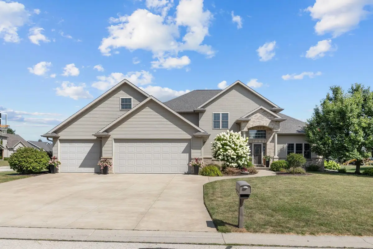 W6074 Nettie Drive, Appleton, WI 54915 - #1