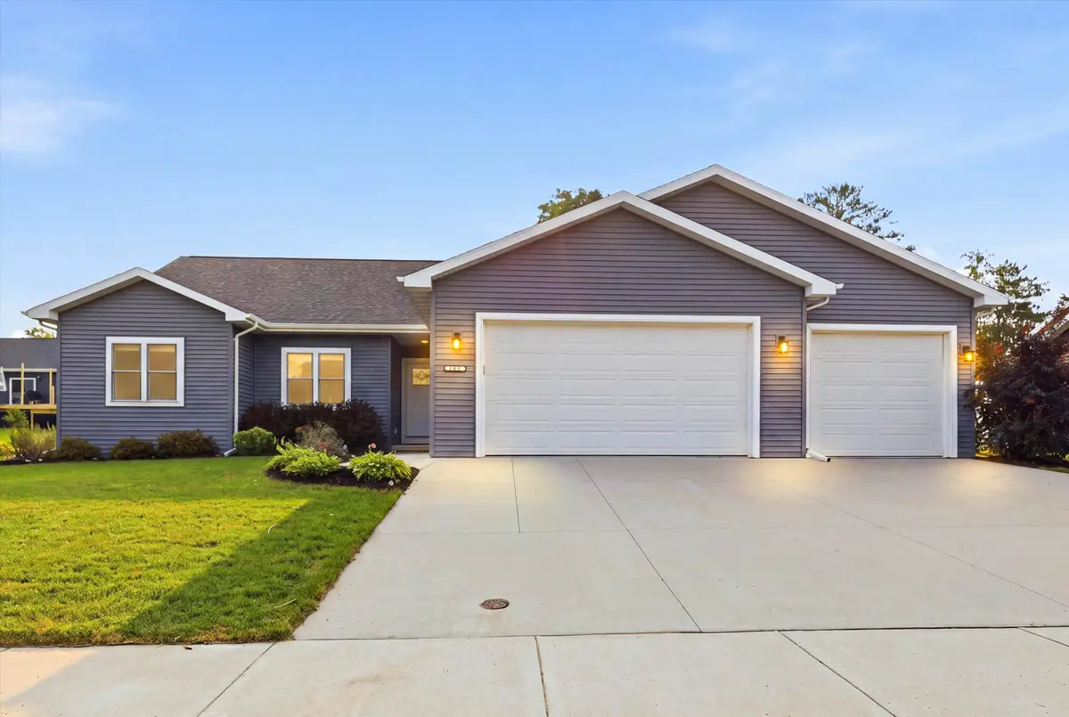 1616 Orchard Drive, Kaukauna, WI 54130-2907 - #1