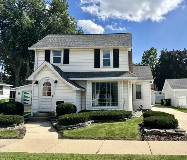 707 E Main Street, WAUPUN, WI 53963